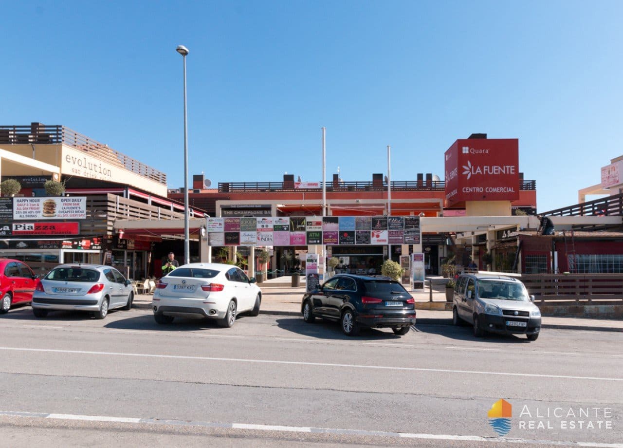 3 slaapkamer Appartement te koop in Villamartin met zwembad - € 325.000 (Ref: 7344366)