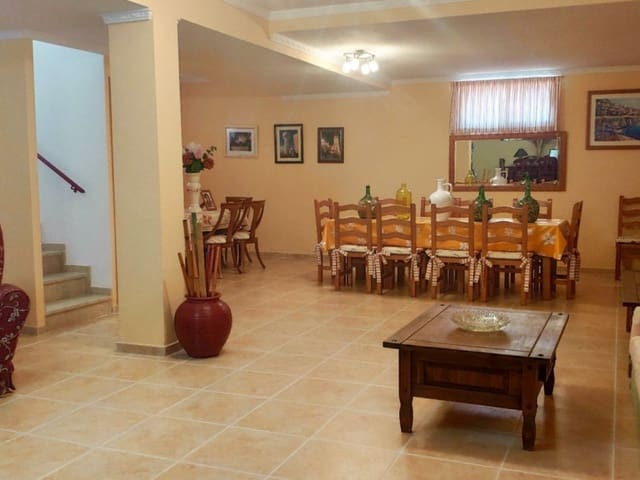 4 soverom Villa til salgs i Alicante by med svømmebasseng - € 410 000 (Ref: 7441111)