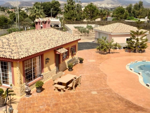 4 soverom Villa til salgs i Alicante by med svømmebasseng - € 410 000 (Ref: 7441111)