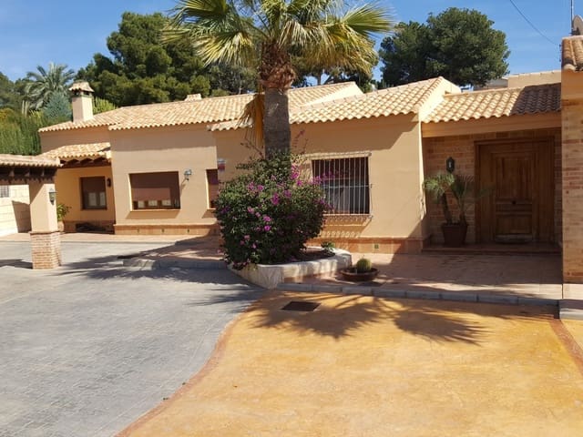 5 soveværelse Finca/Landehus til salg i Elche / Elx med swimmingpool - € 600.000 (Ref: 7441131)