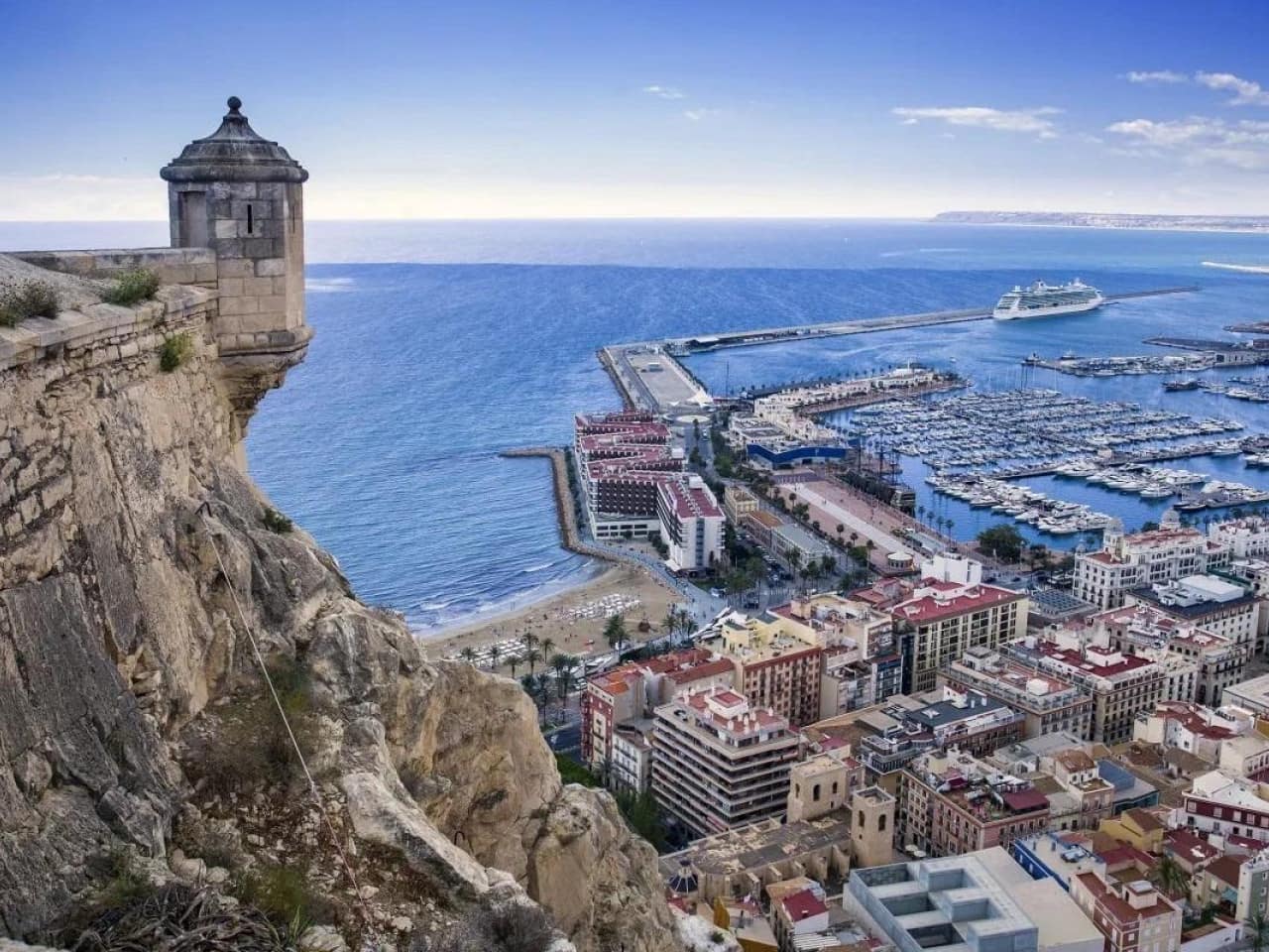 4 bedroom Apartment for sale in Alicante / Alacant city with pool - € 471,600 (Ref: 7550665)