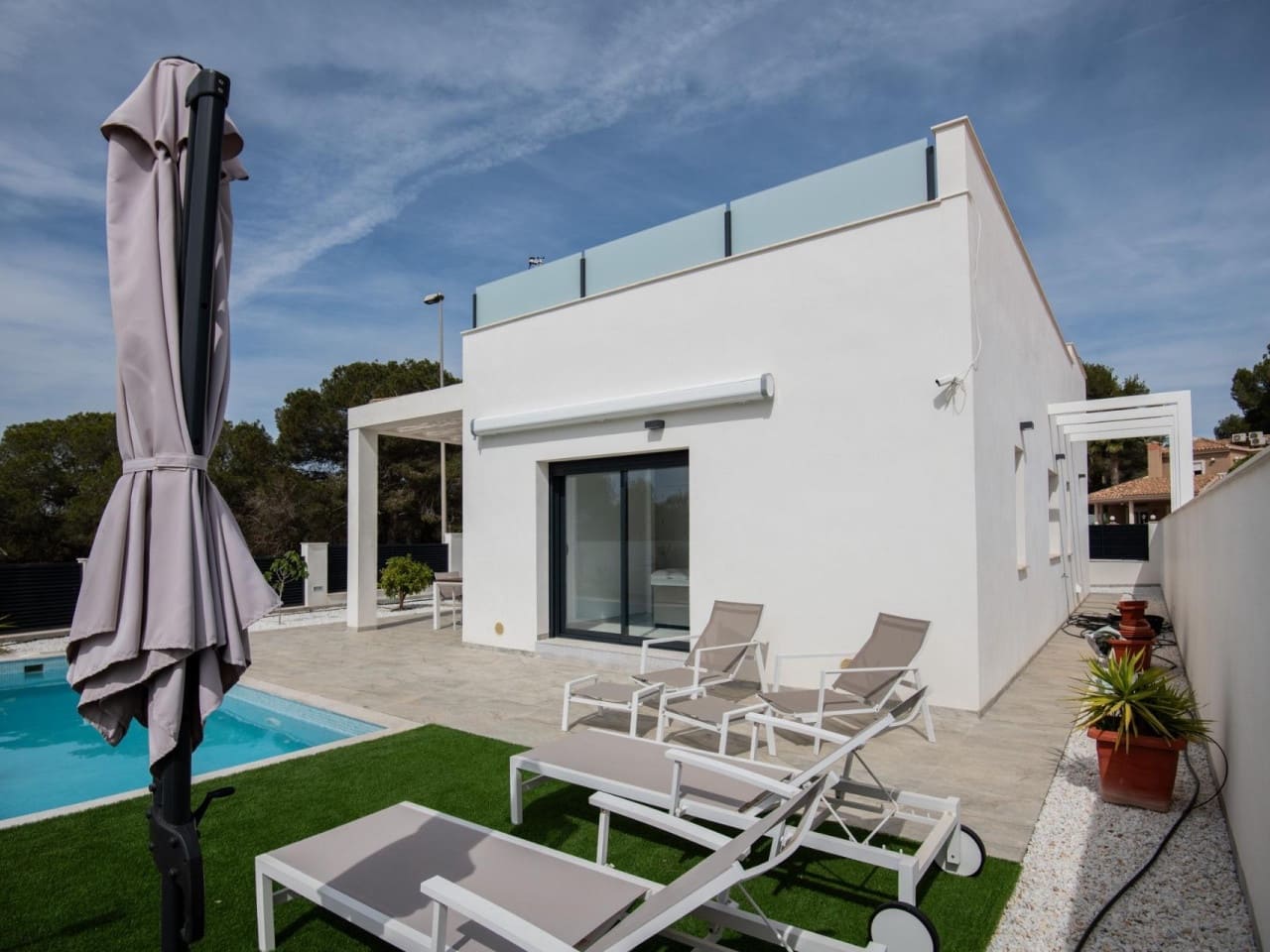 3 bedroom Villa for sale in Pinar de Campoverde with pool - € 422,500 (Ref: 7552695)