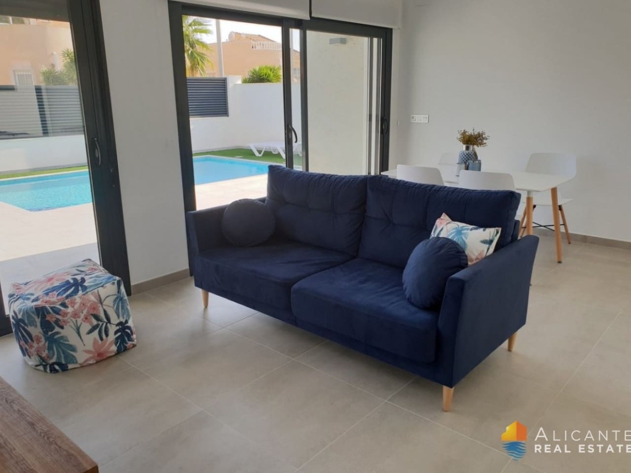 3 bedroom Villa for sale in Pinar de Campoverde with pool - € 422,500 (Ref: 7552695)