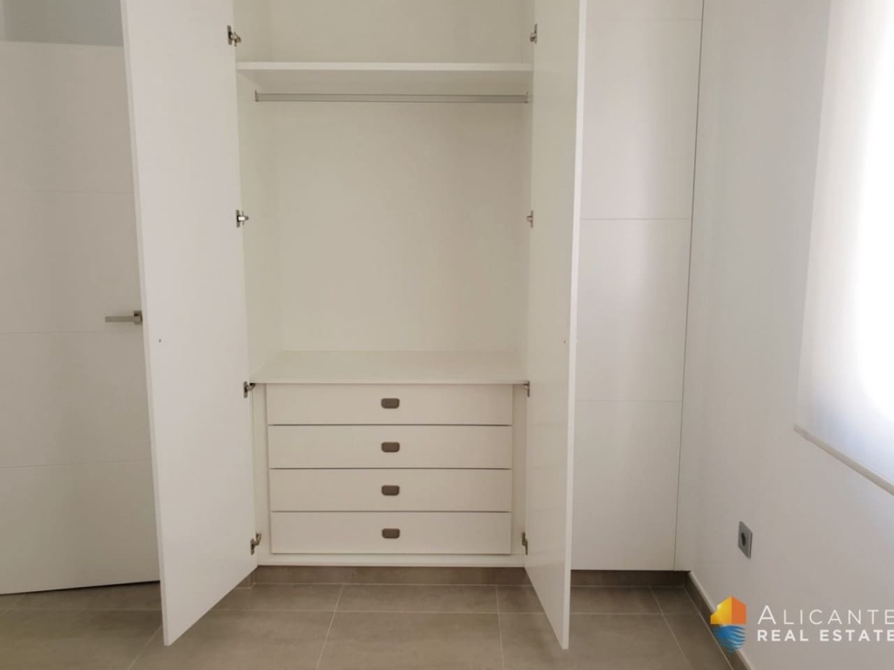 3 bedroom Villa for sale in Pinar de Campoverde with pool - € 422,500 (Ref: 7552695)