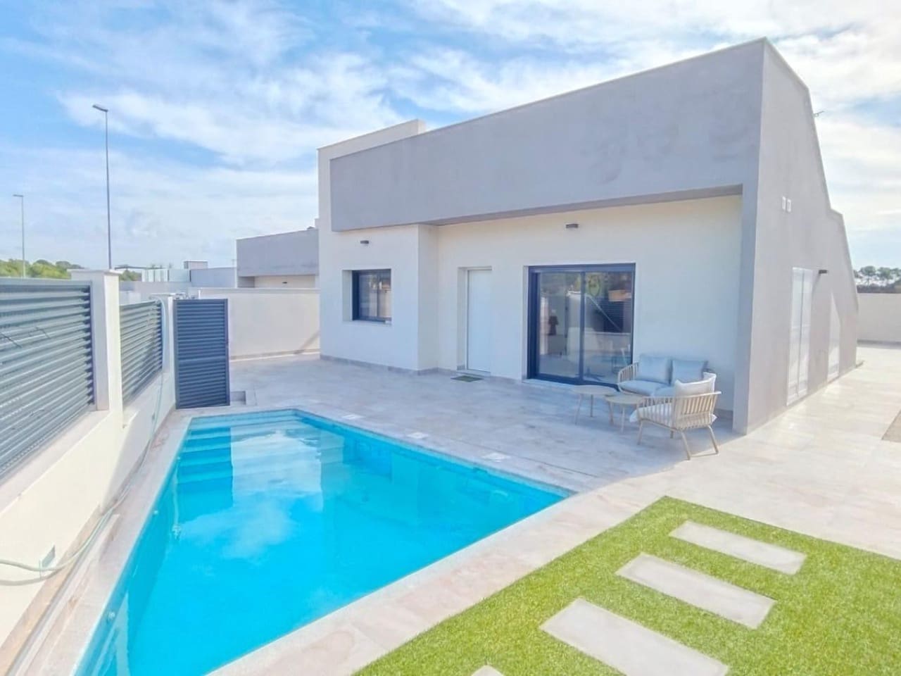 3 bedroom Villa for sale in Pinar de Campoverde with pool - € 422,500 (Ref: 7552695)