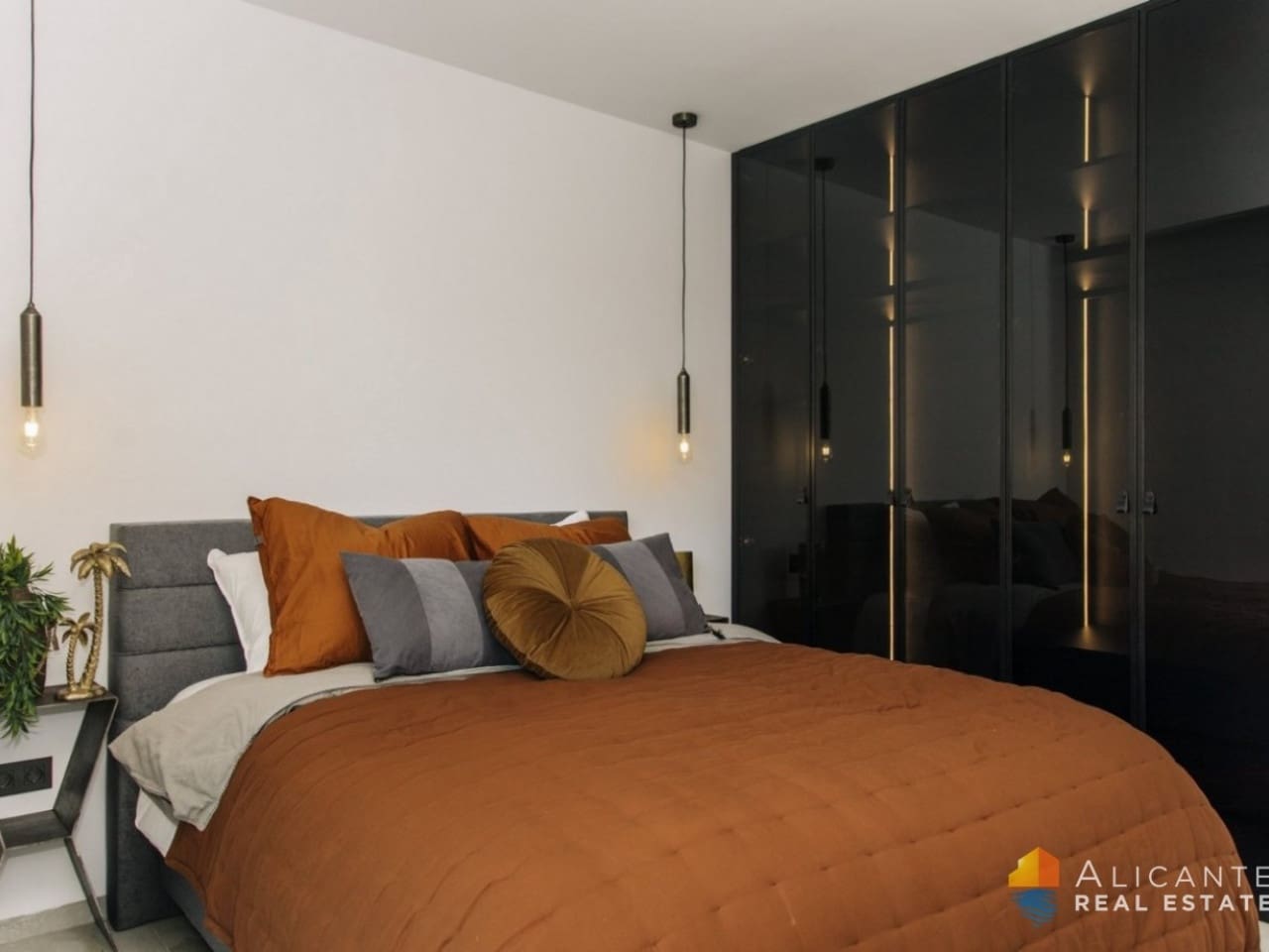 4 makuuhuone Huvila myytävänä paikassa Rojales mukana uima-altaan - 995 000 € (Ref: 7552698)