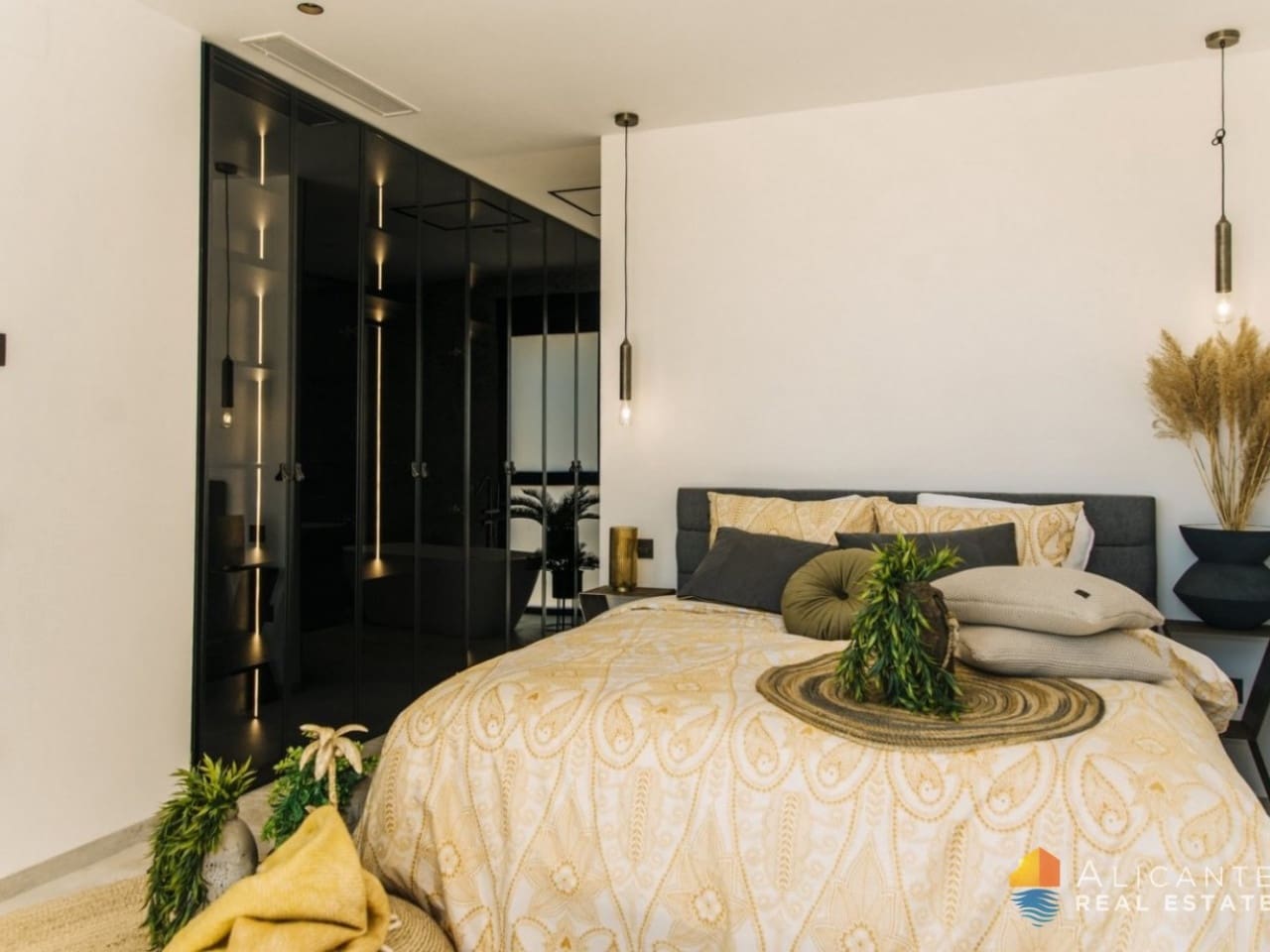 4 makuuhuone Huvila myytävänä paikassa Rojales mukana uima-altaan - 995 000 € (Ref: 7552698)