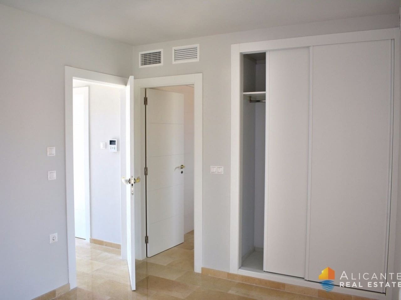 4 makuuhuone Huvila myytävänä paikassa Finestrat mukana uima-altaan - 760 000 € (Ref: 7552723)