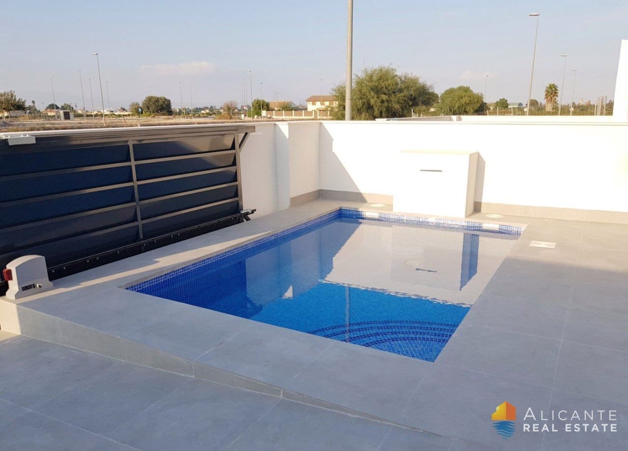 3 sovrum Villa till salu i Daya Nueva med pool - 299 000 € (Ref: 7552837)