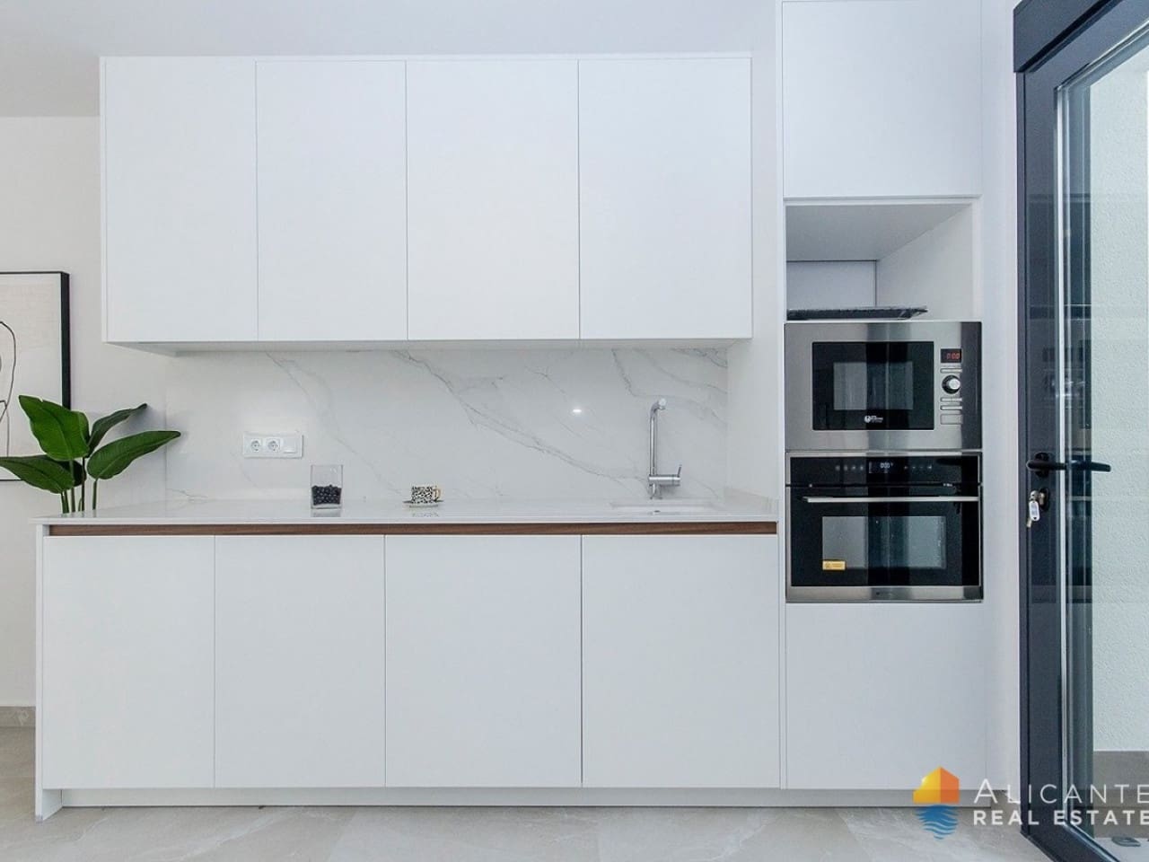 3 bedroom Villa for sale in San Miguel de Salinas with pool - € 415,000 (Ref: 7558596)