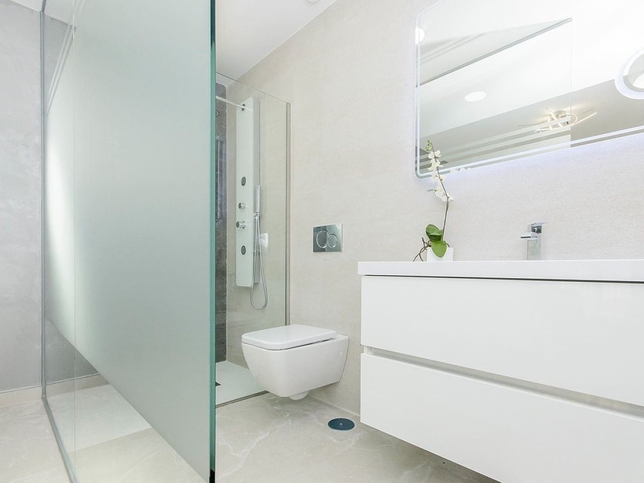 3 bedroom Villa for sale in San Miguel de Salinas with pool - € 415,000 (Ref: 7558596)