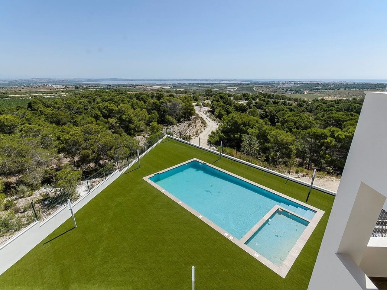 Chalet de 2 habitaciones en San Miguel de Salinas en venta con piscina garaje - 399.000 € (Ref: 7558596)