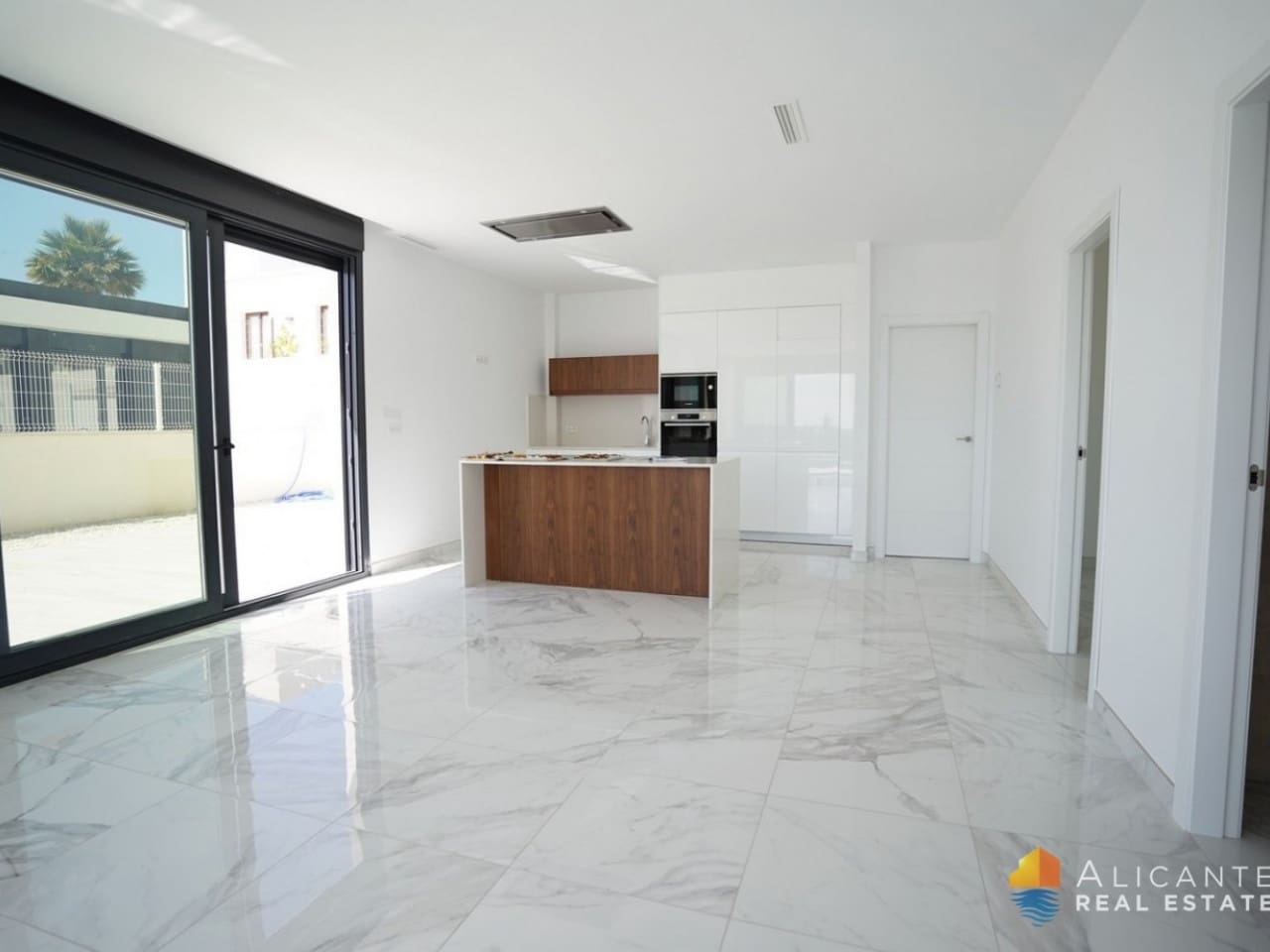 3 bedroom Villa for sale in Polop with pool - € 500,000 (Ref: 7558616)