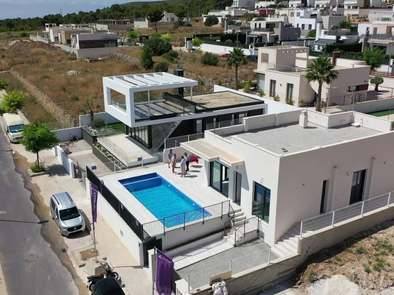 3 bedroom Villa for sale in Polop with pool - € 500,000 (Ref: 7558616)