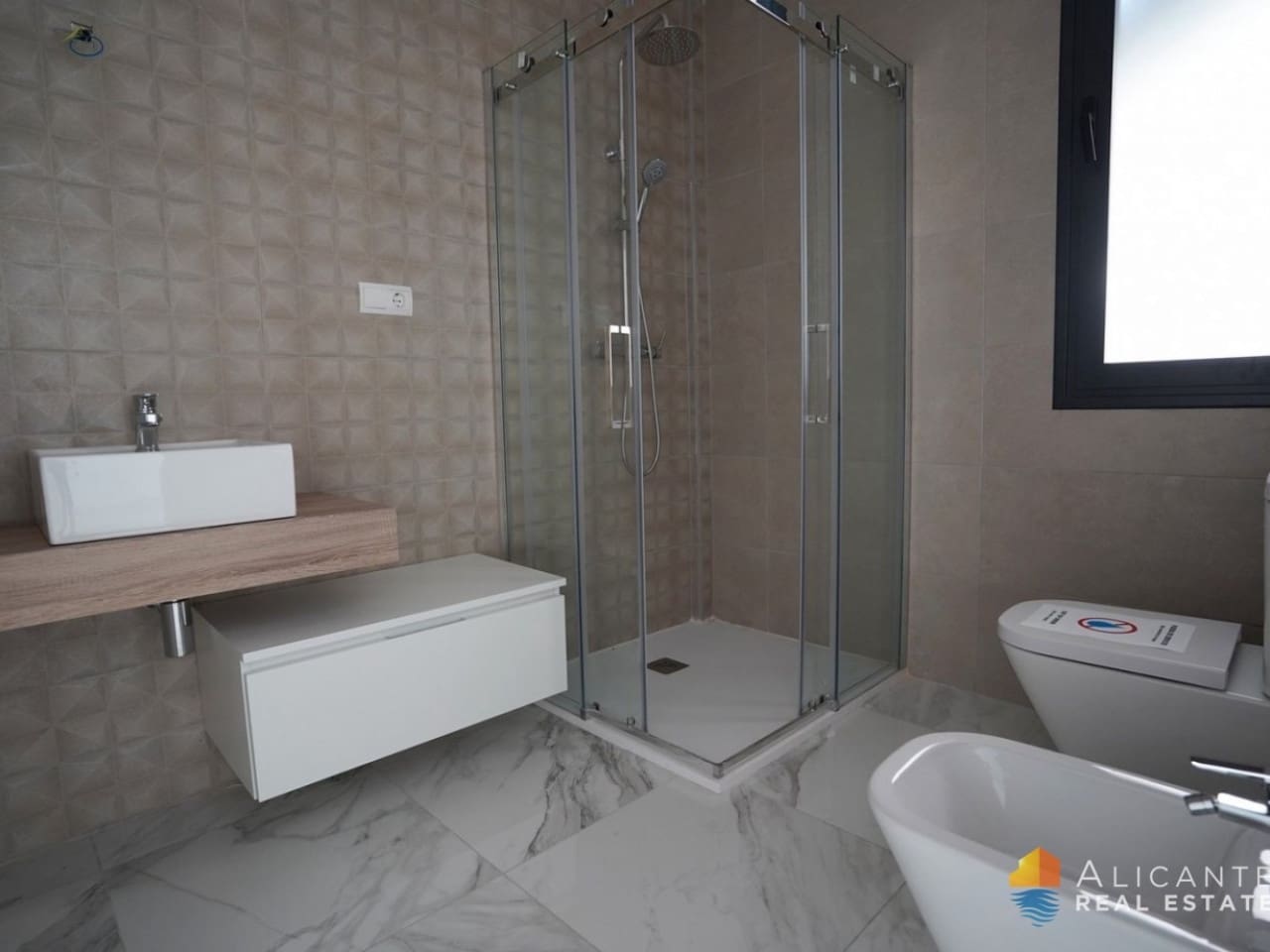 3 bedroom Villa for sale in Polop with pool - € 500,000 (Ref: 7558616)