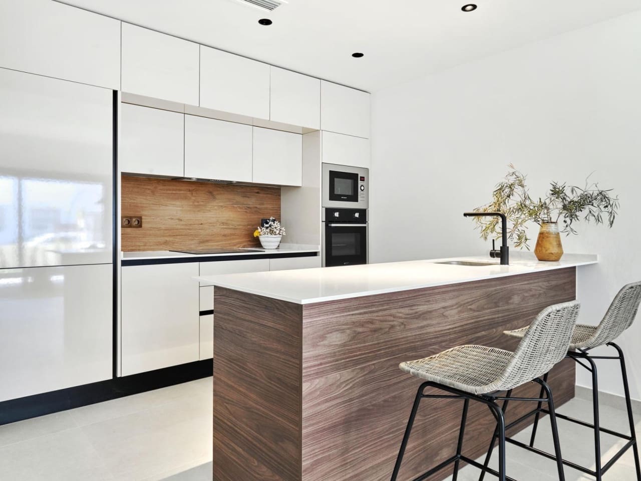 2 slaapkamer Villa te koop in La Veleta met zwembad - € 380.000 (Ref: 7558619)