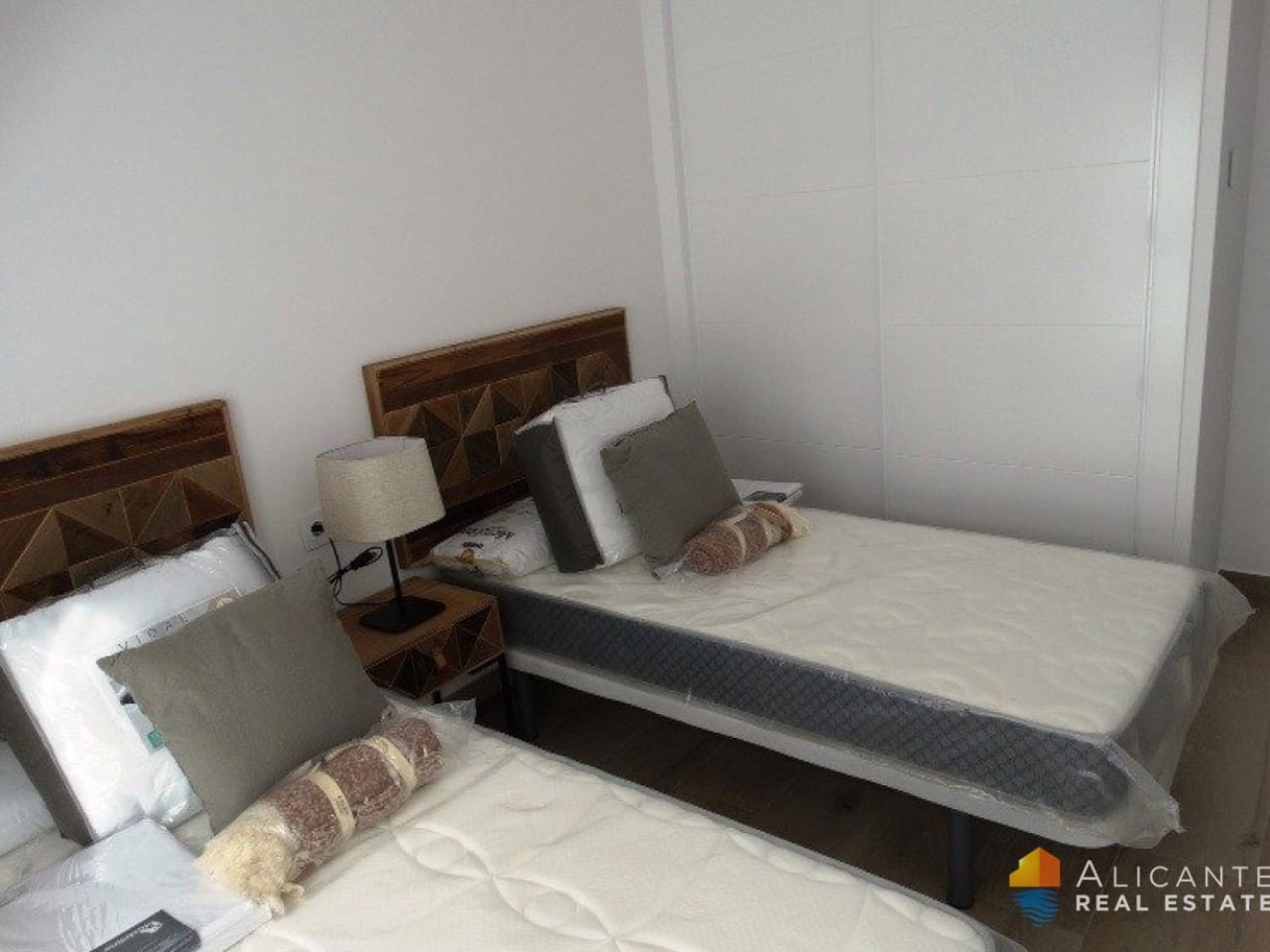 Chalet de 3 habitaciones en Pilar de la Horadada en venta con piscina - 379.900 € (Ref: 7558763)