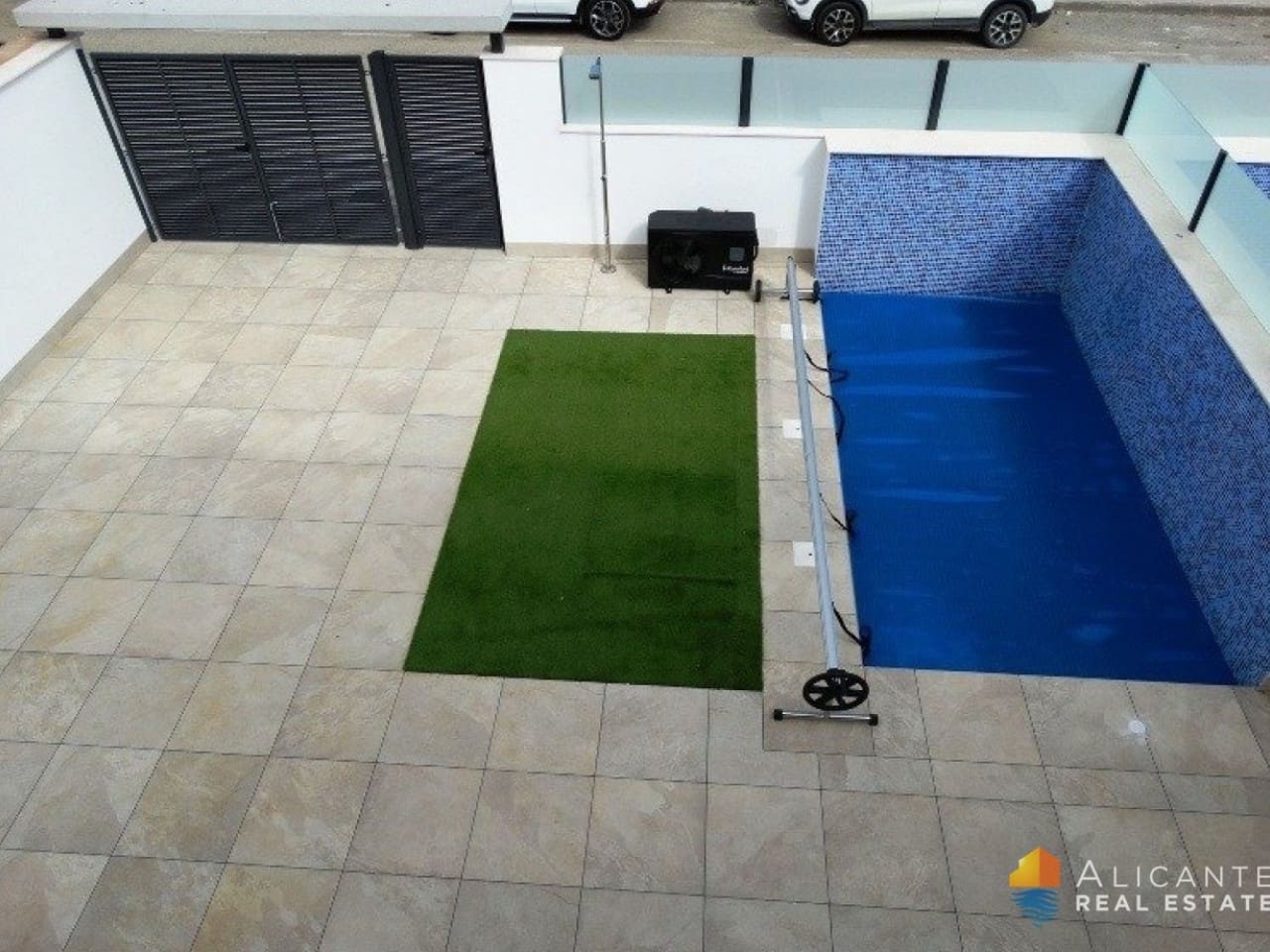 Chalet de 3 habitaciones en Pilar de la Horadada en venta con piscina - 379.900 € (Ref: 7558763)