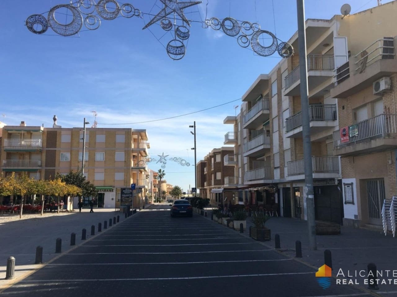 Chalet de 3 habitaciones en Pilar de la Horadada en venta con piscina - 1.795.000 € (Ref: 7558769)