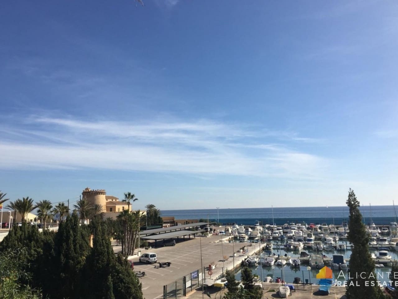 Chalet de 3 habitaciones en Pilar de la Horadada en venta con piscina - 1.795.000 € (Ref: 7558769)