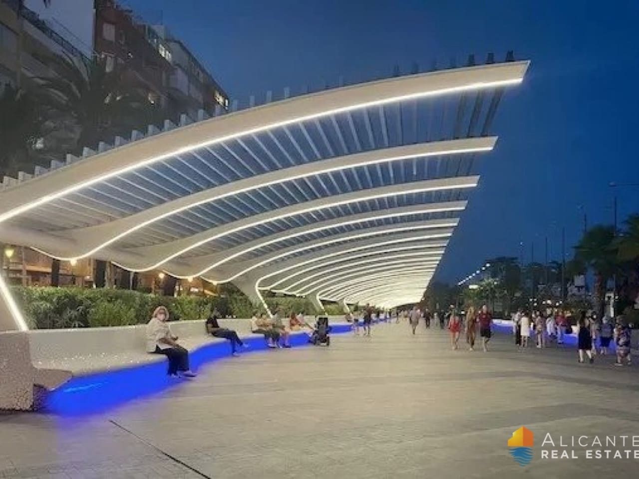 2 makuuhuone Huvila myytävänä paikassa Torrevieja mukana uima-altaan - 309 000 € (Ref: 7558799)