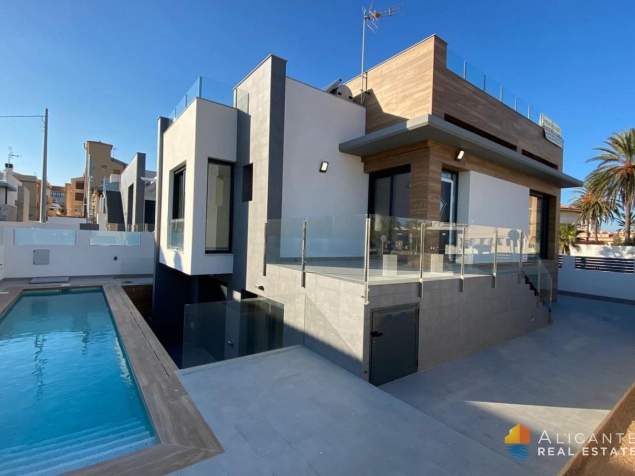 4 slaapkamer Villa te koop in La Mata met zwembad - € 940.000 (Ref: 7558815)