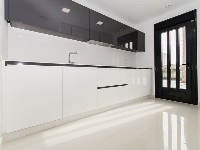 4 slaapkamer Villa te koop in Campoamor, Orihuela met zwembad - € 995.000 (Ref: 7558829)