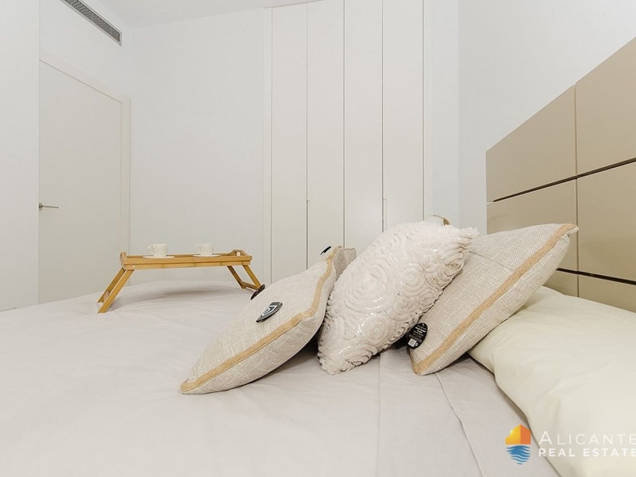 4 slaapkamer Villa te koop in Campoamor met zwembad - € 995.000 (Ref: 7558829)