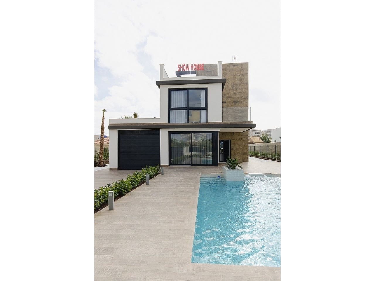 4 slaapkamer Villa te koop in Campoamor met zwembad - € 995.000 (Ref: 7558829)