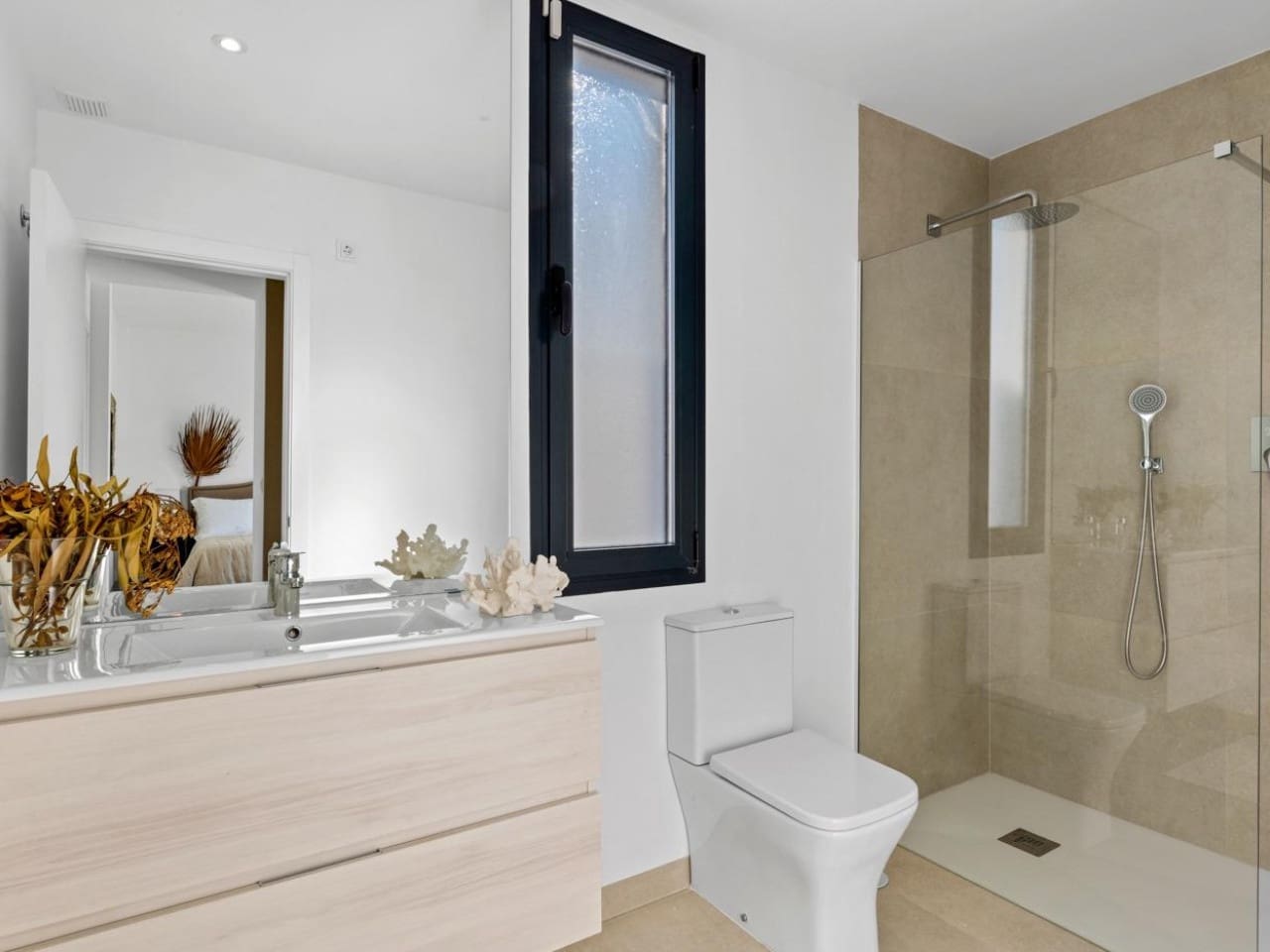 3 soveværelse Villa til salg i Mar de Cristal med swimmingpool - € 549.000 (Ref: 7558850)