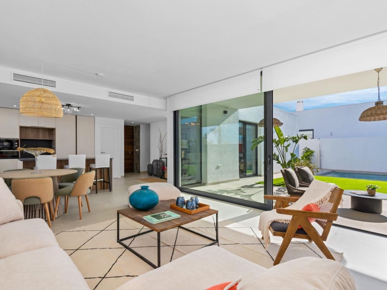 3 soveværelse Villa til salg i Mar de Cristal med swimmingpool - € 549.000 (Ref: 7558850)