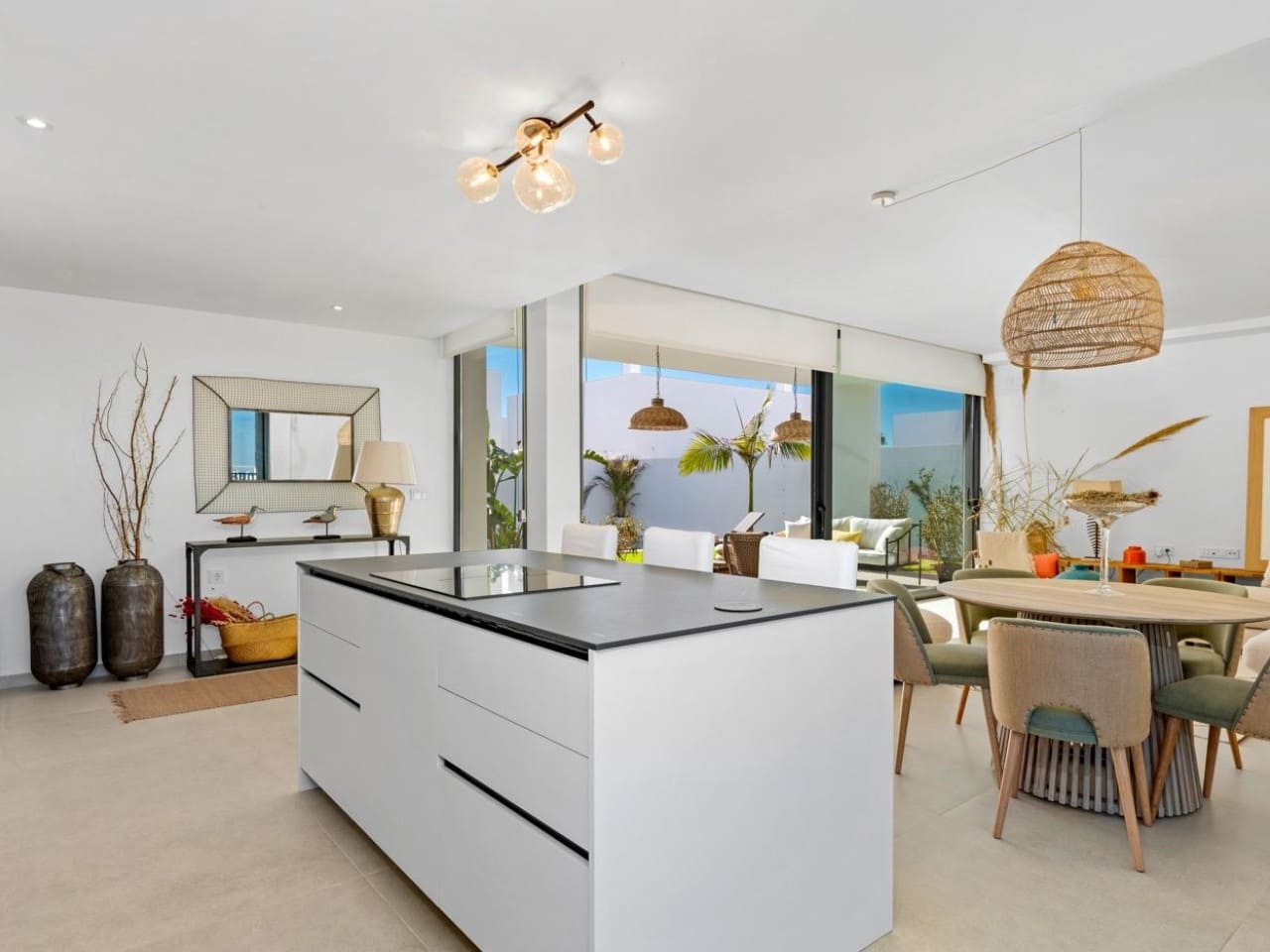 3 soveværelse Villa til salg i Mar de Cristal med swimmingpool - € 549.000 (Ref: 7558850)