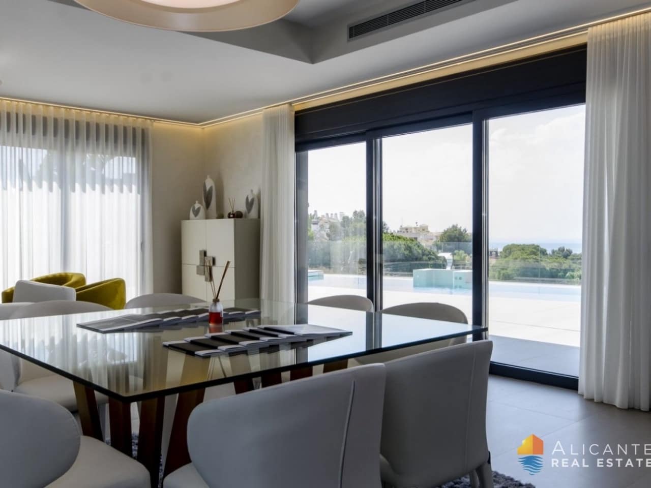 3 sovrum Villa till salu i Campoamor med pool - 1 195 000 € (Ref: 7561736)