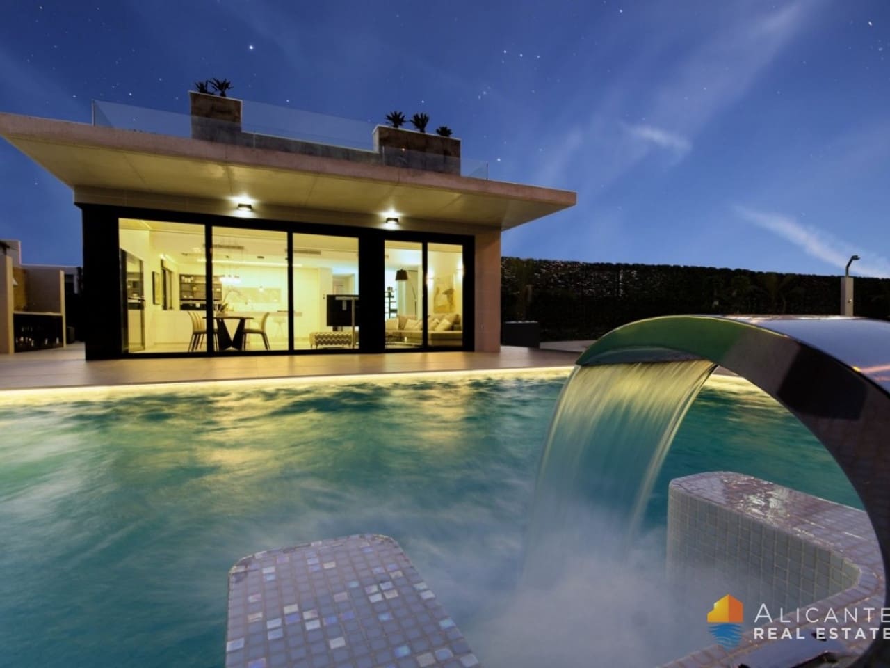 4 sovrum Villa till salu i Campoamor med pool - 1 195 000 € (Ref: 7561737)