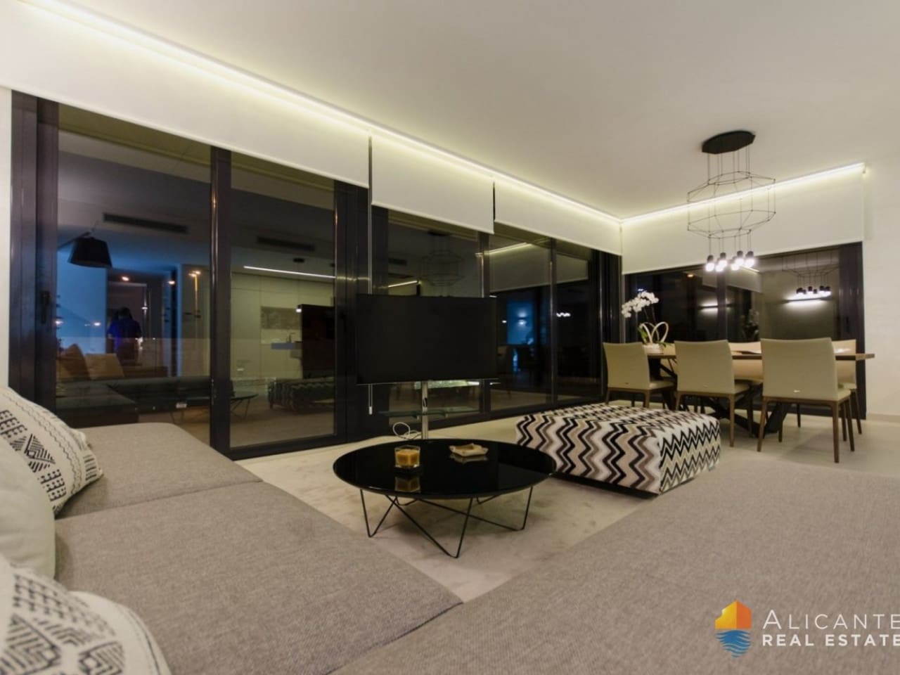 4 sovrum Villa till salu i Campoamor med pool - 1 195 000 € (Ref: 7561737)