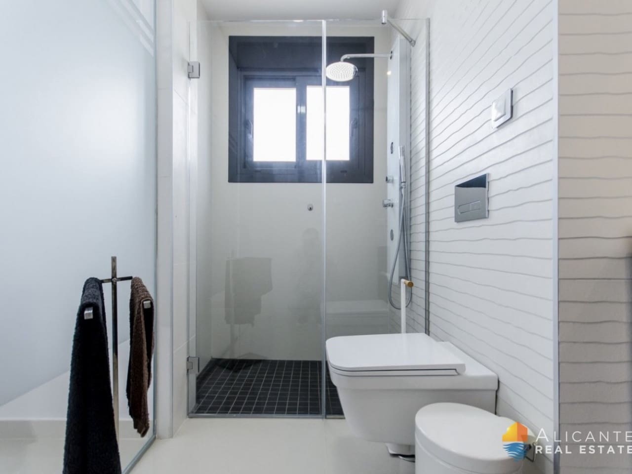 4 slaapkamer Villa te koop in San Miguel de Salinas met zwembad - € 630.000 (Ref: 7561752)