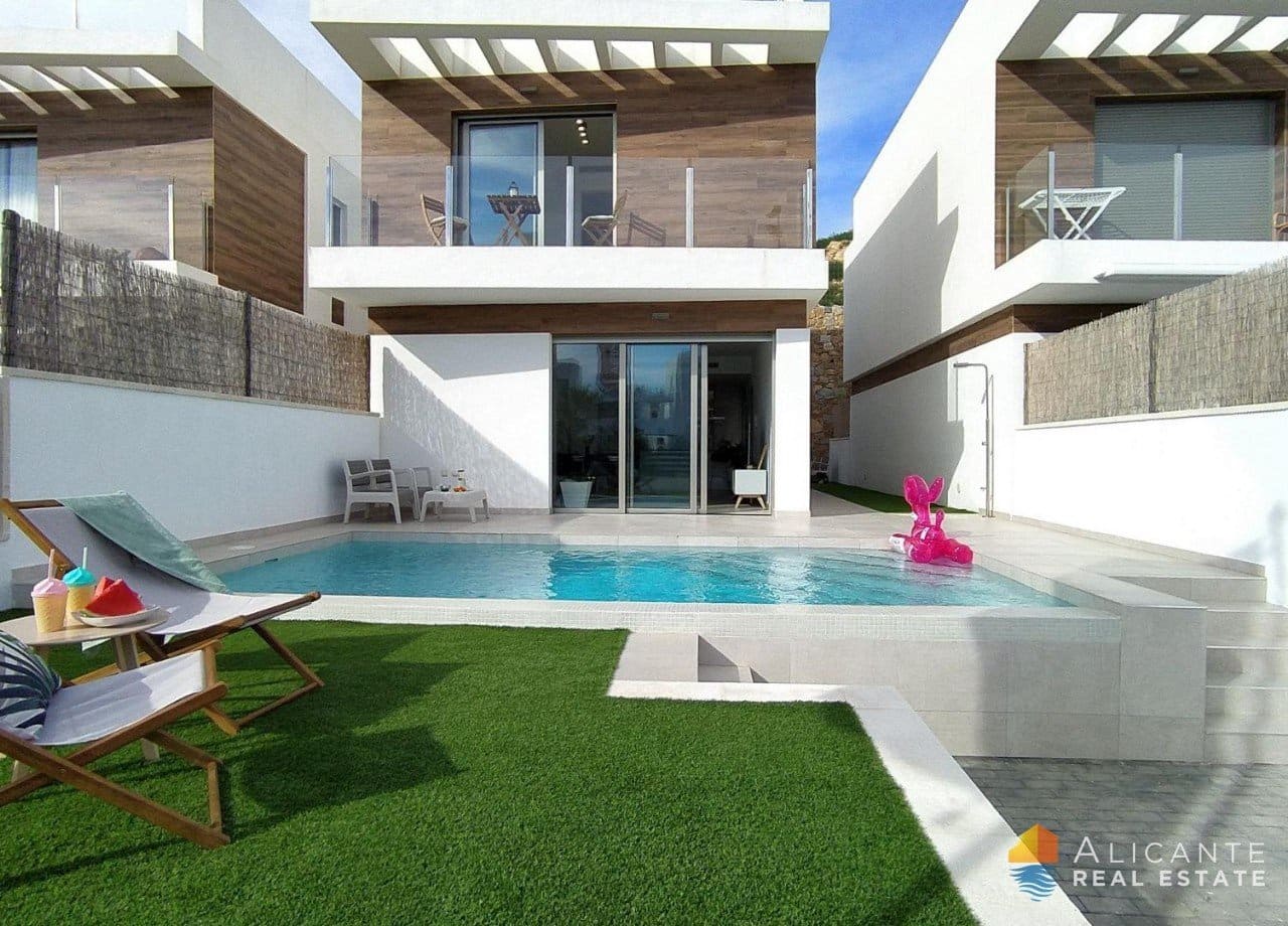 3 sypialnia Willa na sprzedaż w Orihuela Costa z basenem - 549 900 € (Ref: 7710129)