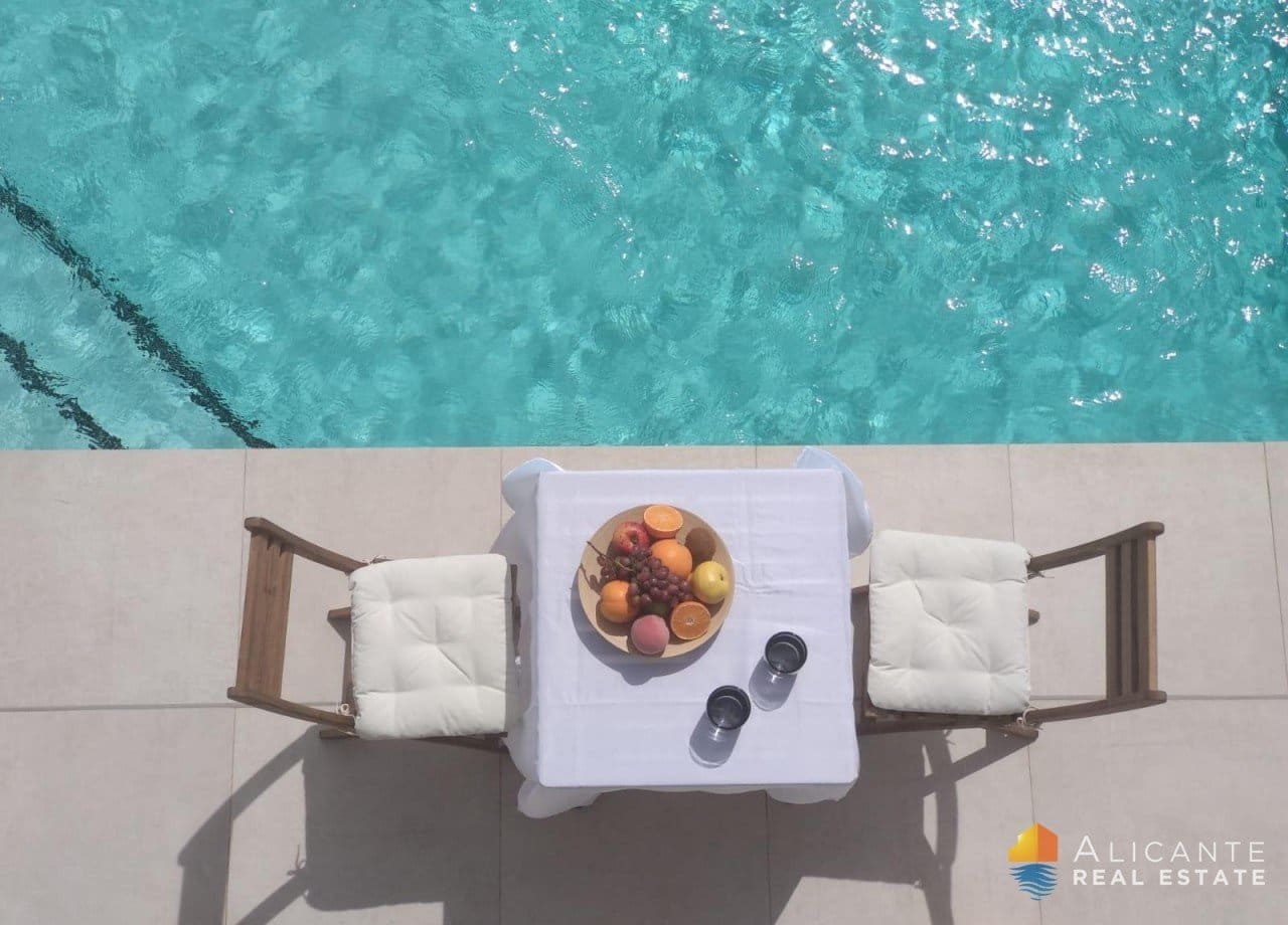 3 sypialnia Willa na sprzedaż w Orihuela Costa z basenem - 549 900 € (Ref: 7710129)