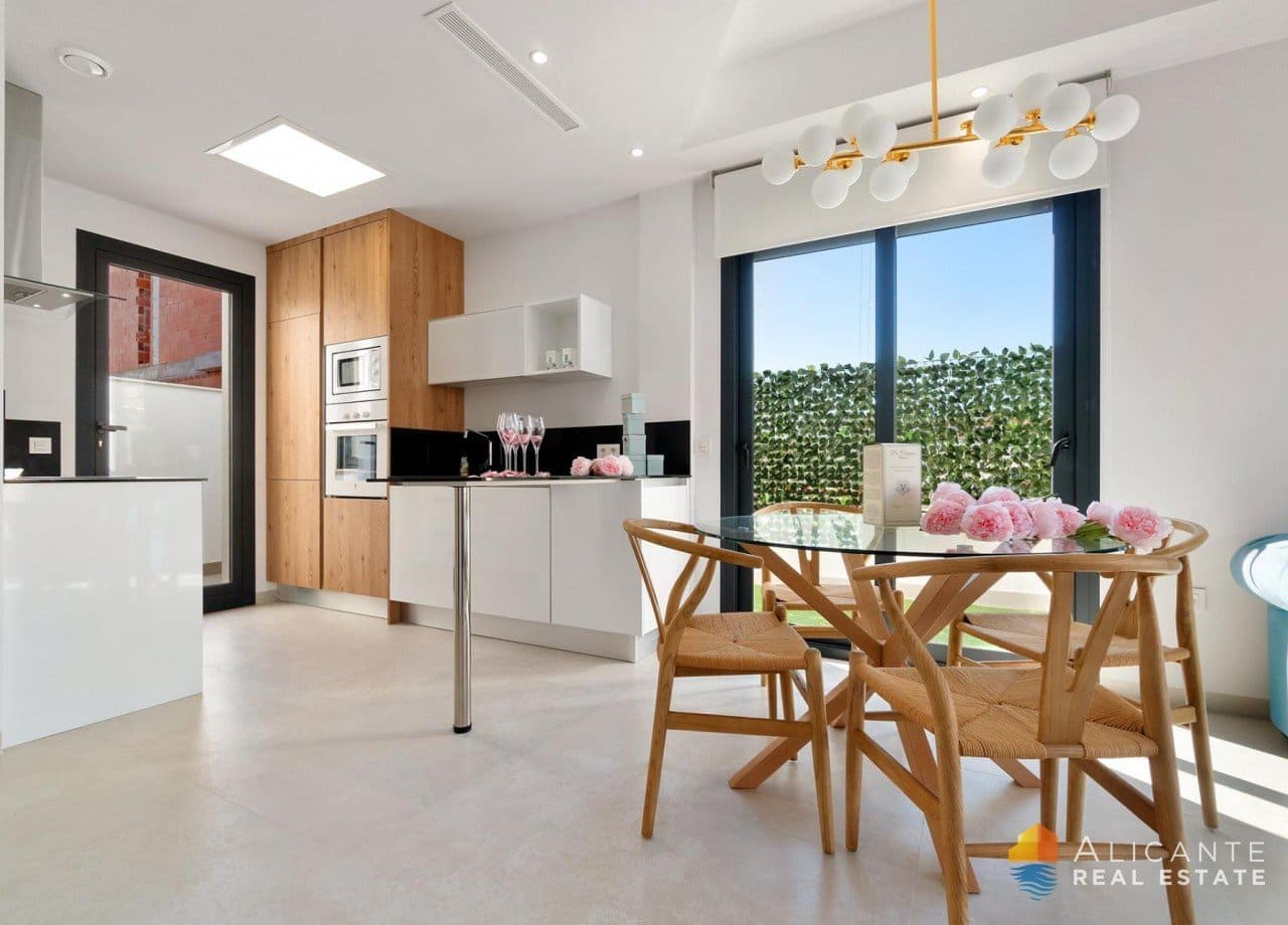 3 sovrum Villa till salu i Los Montesinos med pool - 519 000 € (Ref: 7716768)