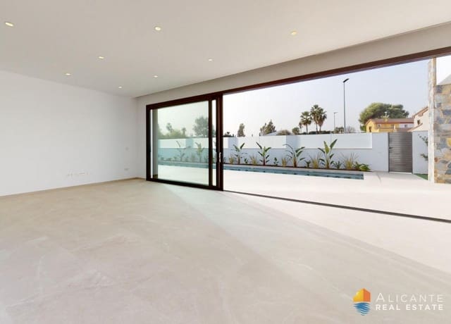 Chalet de 3 habitaciones en Las Lomas de Rame - Bahía Bella, Los Alcázares en venta con piscina - 689.900 € (Ref: 7723200)