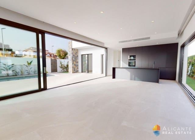 Chalet de 3 habitaciones en Las Lomas de Rame - Bahía Bella, Los Alcázares en venta con piscina - 689.900 € (Ref: 7723200)