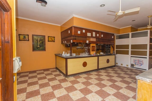 Commercial for sale in Gaspar Perelló, Torrevieja with garage - € 160,000 (Ref: 7731836)