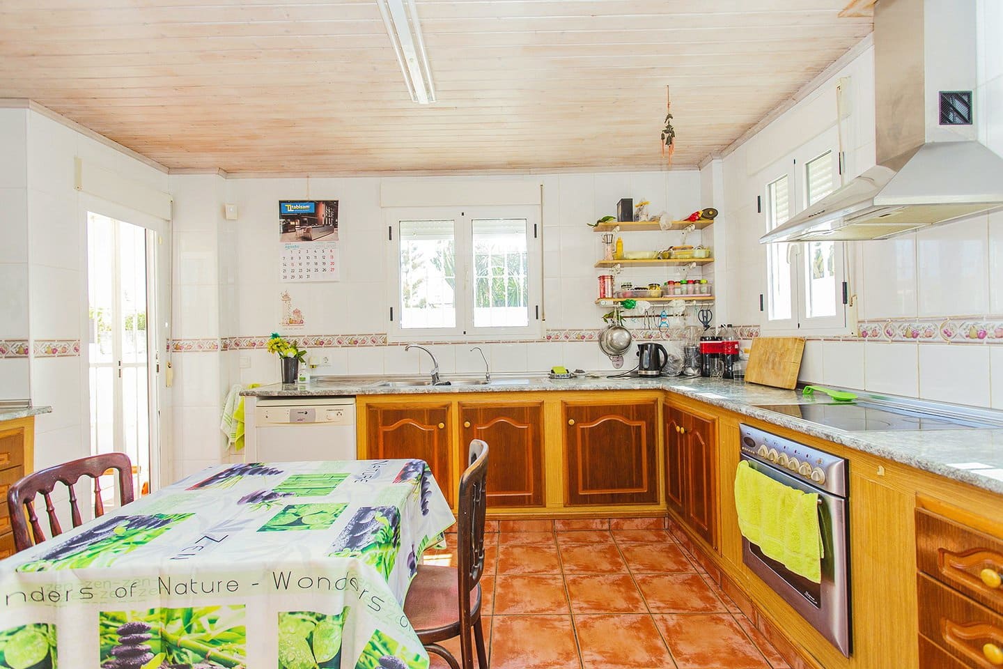 5 bedroom Villa for sale in Aguas Nuevas with pool garage - € 630,000 (Ref: 7738399)