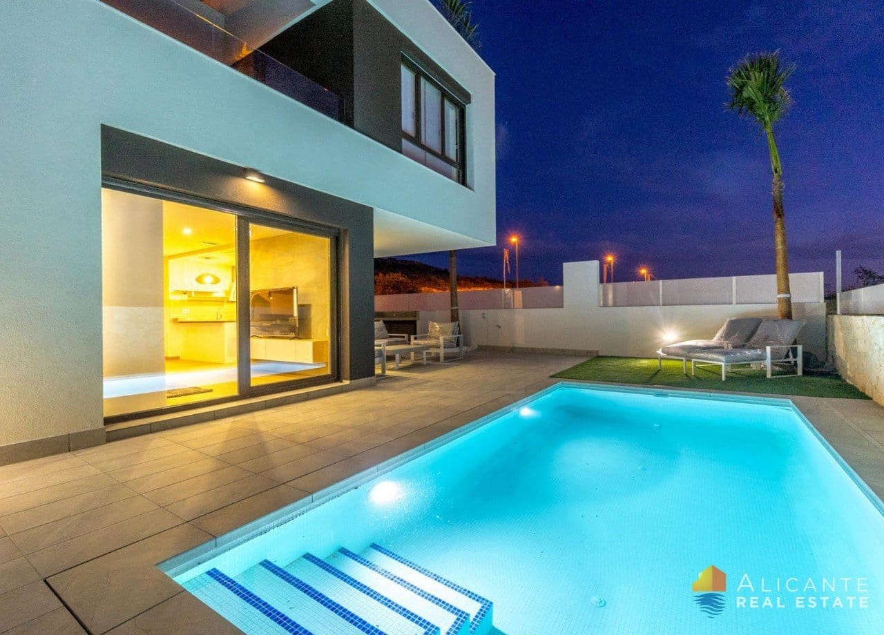 3 chambre Villa/Maison à vendre à Ciudad Quesada avec piscine - 649 000 € (Ref: 7765126)