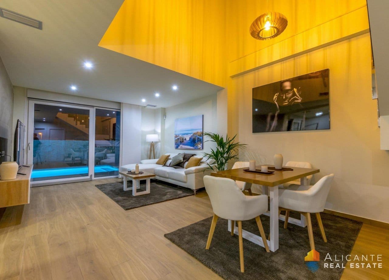 3 chambre Villa/Maison à vendre à Ciudad Quesada avec piscine - 649 000 € (Ref: 7765126)