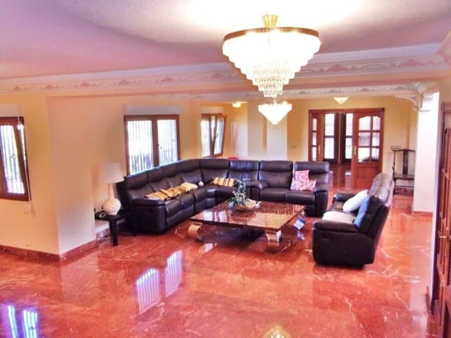 9 soveværelse Finca/Landehus til salg i Alicante by med swimmingpool - € 1.285.000 (Ref: 7769610)