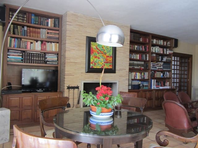 7 soveværelse Finca/Landehus til salg i Alicante by med swimmingpool - € 885.000 (Ref: 7776666)