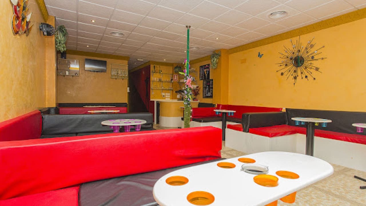 Commercial for sale in Torrevieja - € 378,000 (Ref: 7858223)