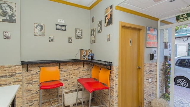 Commercial for sale in Centro - Muelle Pesquero, Torrevieja - € 378,000 (Ref: 7858223)