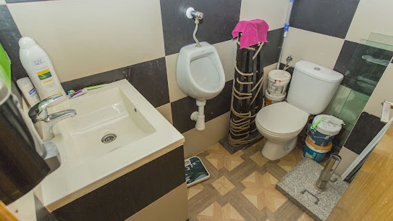 Commercial for sale in Torrevieja - € 378,000 (Ref: 7858223)